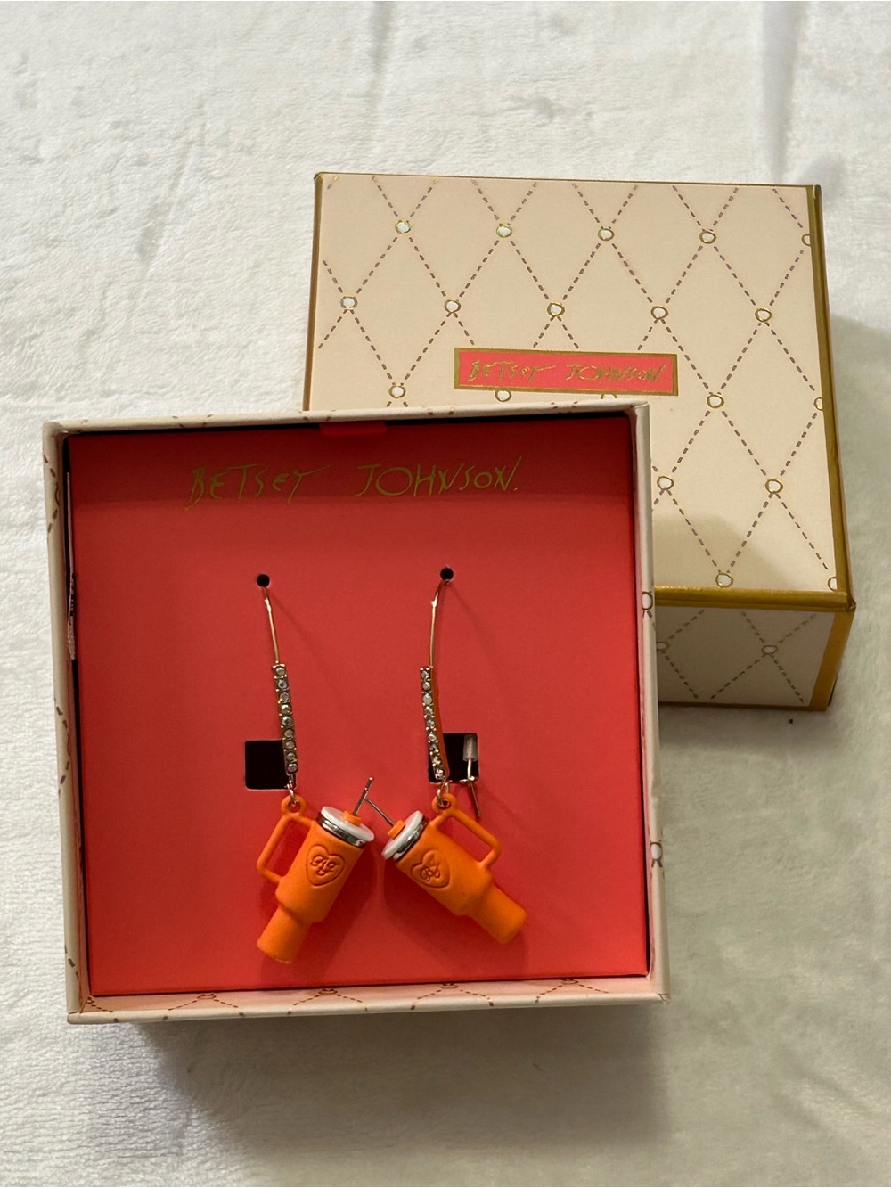 Betsey Johnson Tumbler Cup Drop Earrings NWT